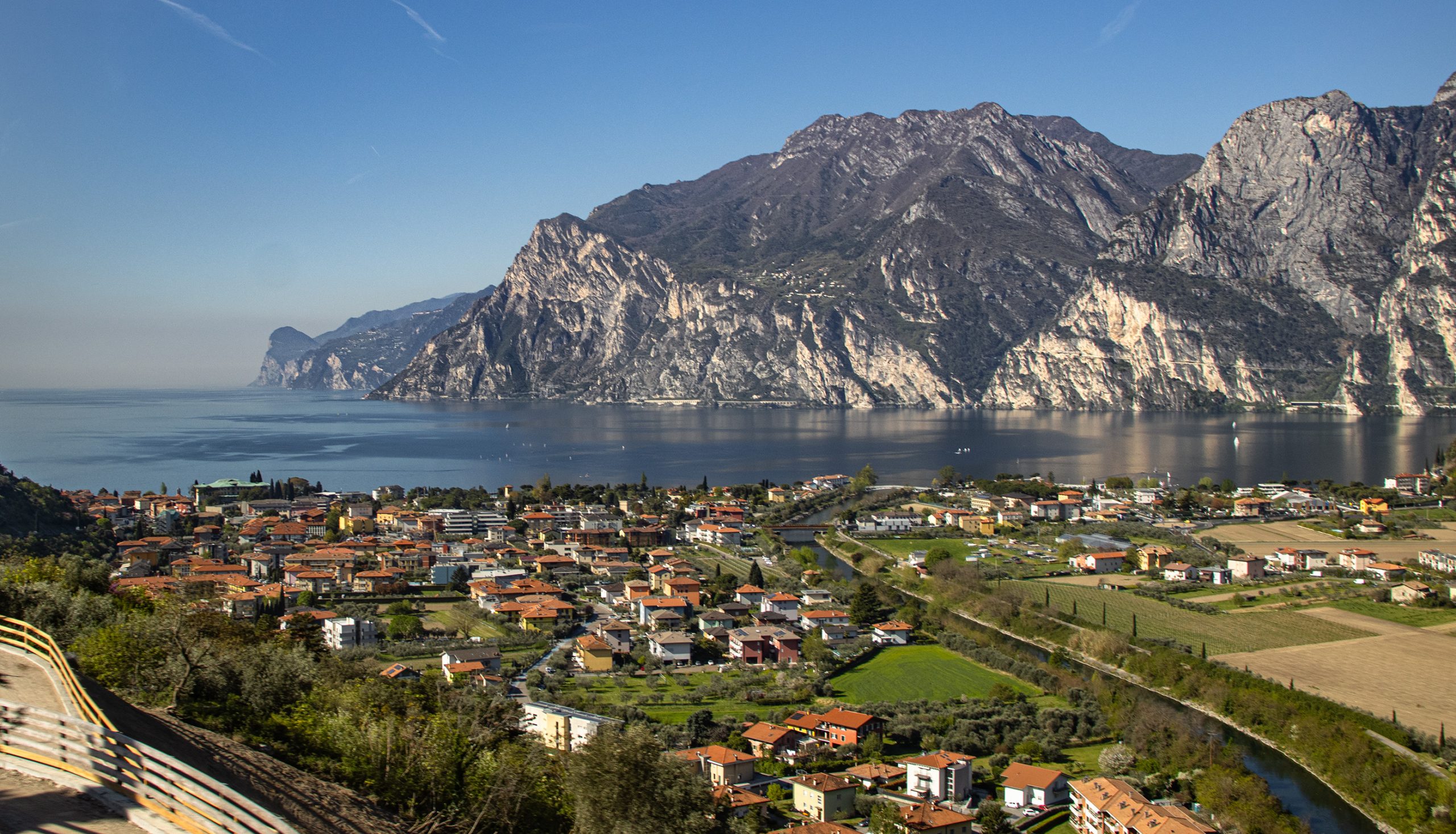 🇮🇹 Trentino & Gardasee: Gardasee-Blick von Nago-Torbole (08.04.26)