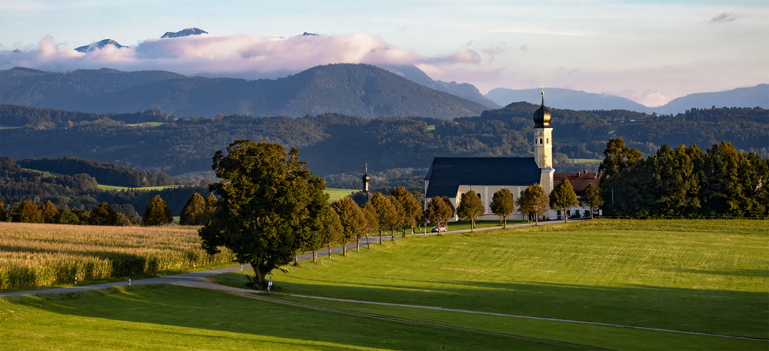 🇩🇪 Miesbacher Land: Abendsonne Irschenberg mit Wilparting (15.09.23)