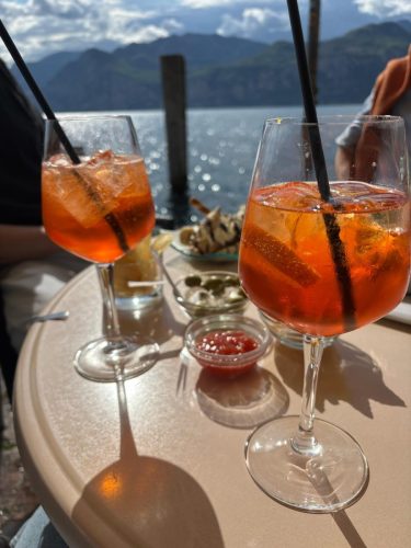 dbbfc8ec-e779-494c-9aee-67b2861d0809